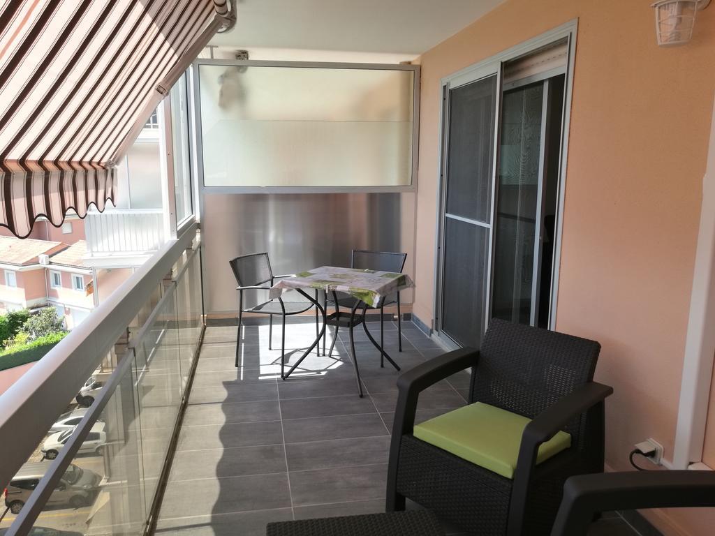 Ferienwohnung Sea Side Oceanides Juan-les-Pins Exterior foto